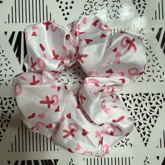 Face & Eye Masks + Lotion + Bath Salts - Picture 13 of 13